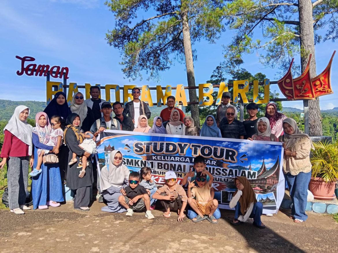 SMKN 1 Bonai Darussalam Gelar Study Tour ke Sumatera Barat, Tingkatkan Wawasan dan Kebersamaan Guru