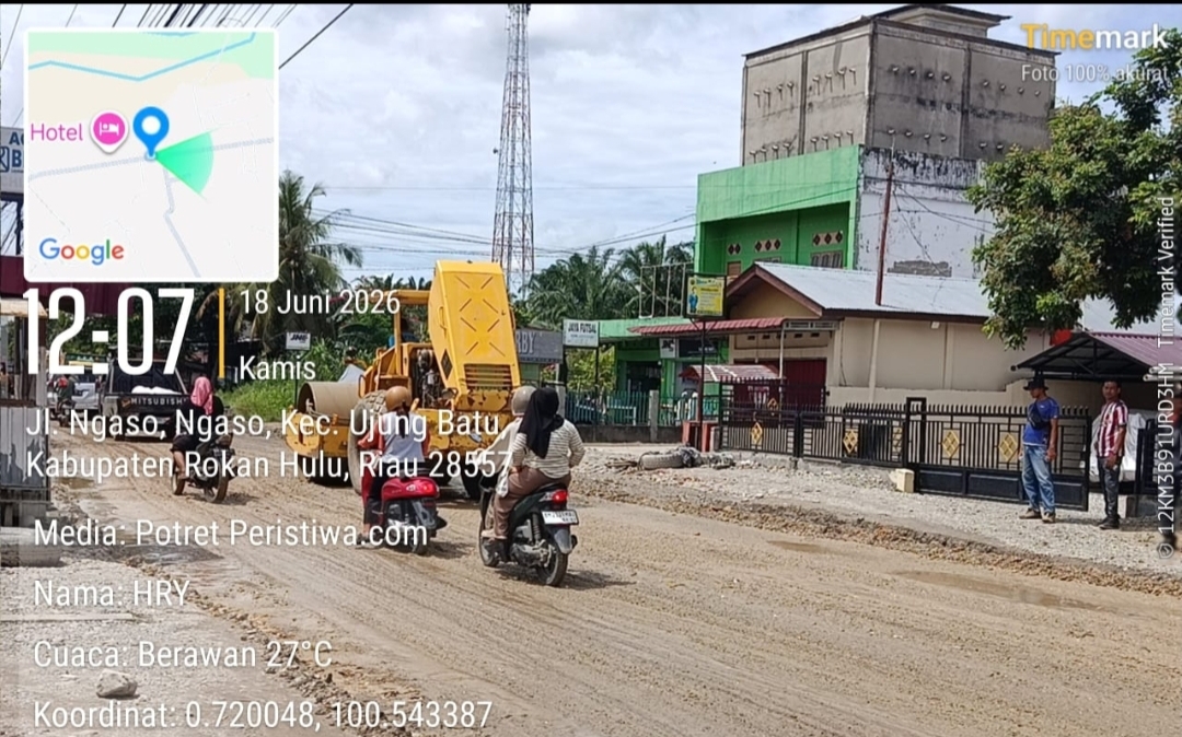 Camat Ujung Batu Pimpin Kerja Bakti Perbaikan Jalan Bersama Masyarakaroka