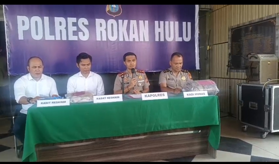 POLRES ROKAN HULU – POLSEK UJUNG BATU* Gerak Cepat, Kapolsek Ujung Batu Ringkus Pelaku Pembunuhan di Desa Ngaso yang Sempat Kabur ke Pulau Nias