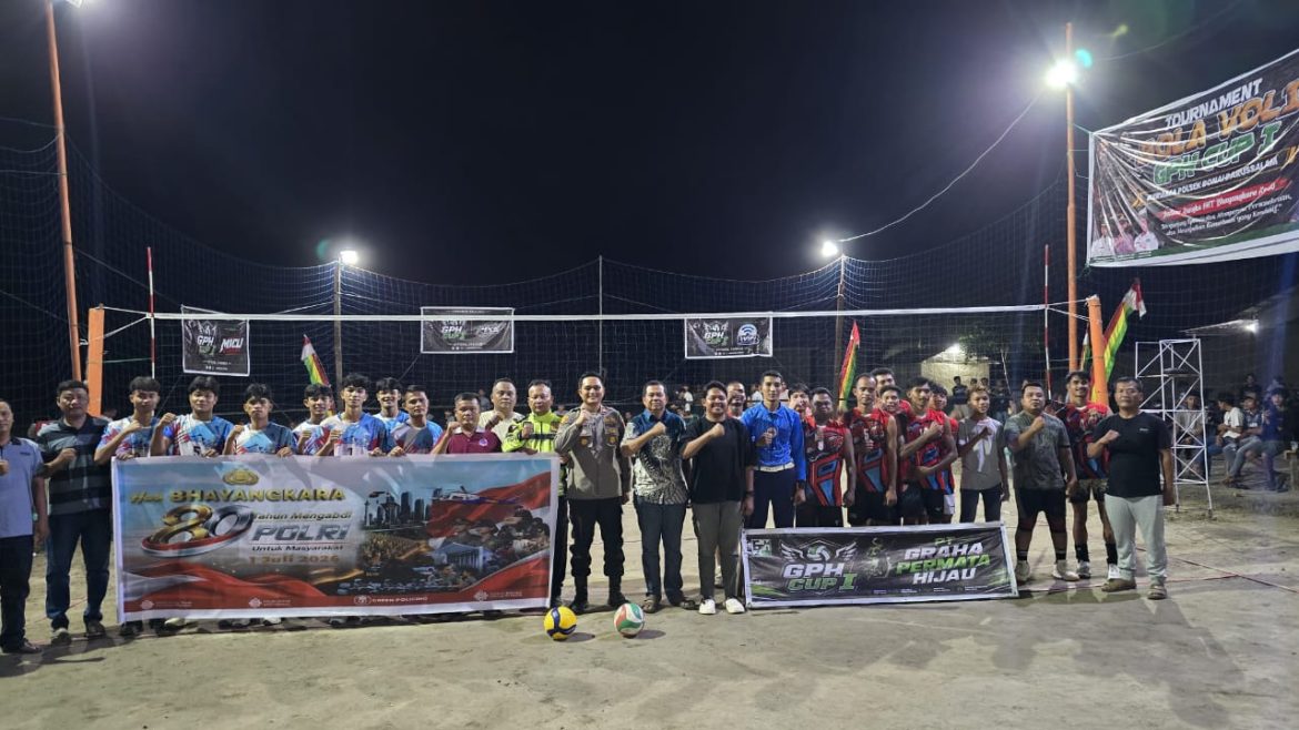 Semarak HUT Bhayangkara ke-80, Kapolsek Bonai Darussalam Resmi Buka Turnamen Voli GPH Cup I yang Diikuti 24 Tim