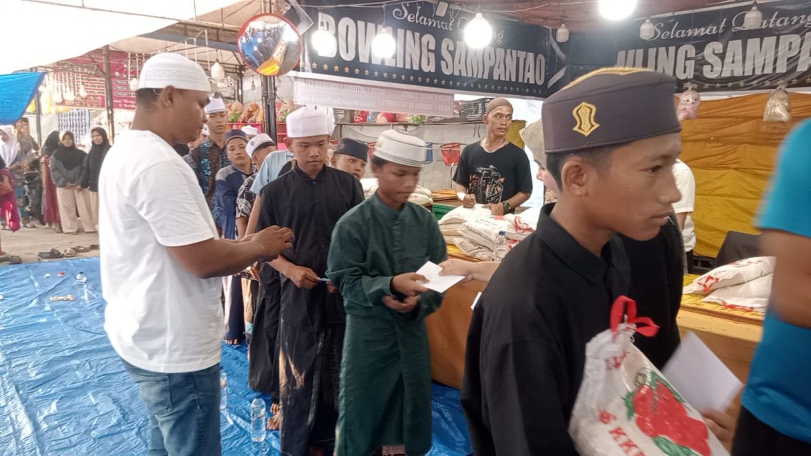 Berbagi Kebahagiaan, Pengelola Pasar Malam Batu Enam Santuni 75 Anak Yatim, Diiringi Doa Bersama