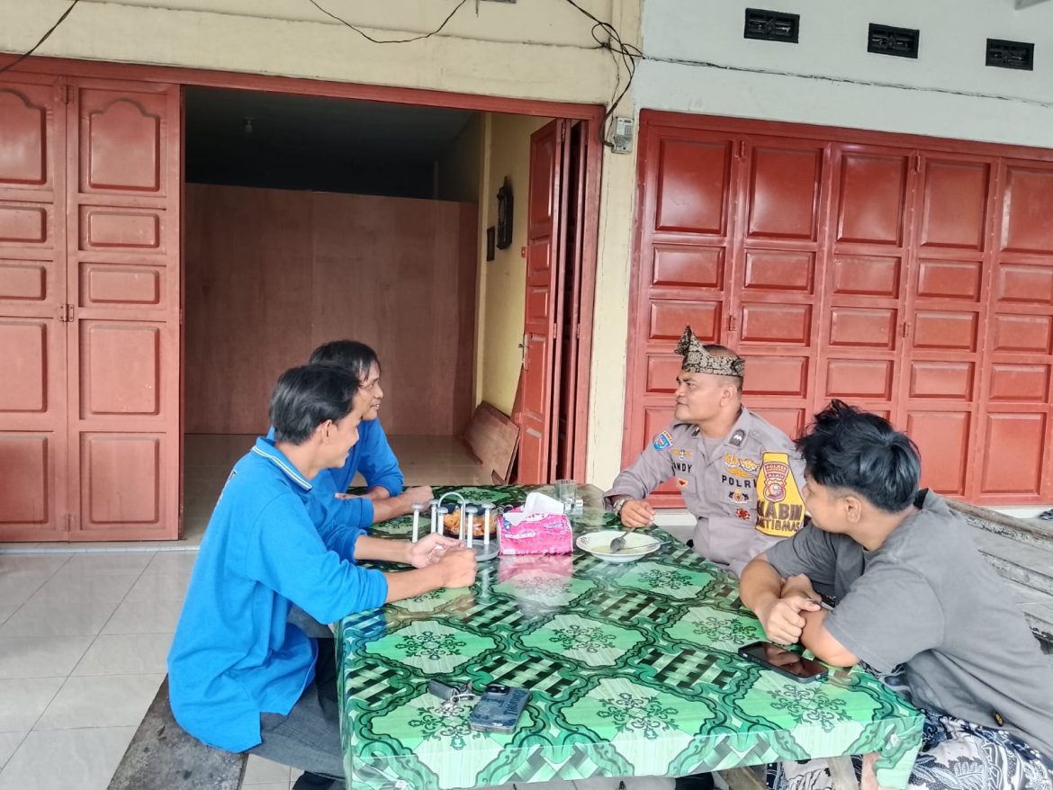 Polsek Tandun Perkuat Sinergitas dengan Warga Lewat Jumat Curhat, Ajak Masyarakat Jaga Kamtibmas dan Cegah Karhutla