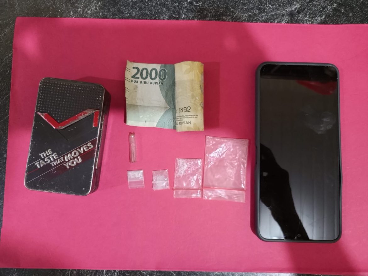 Polsek Kepenuhan Tangkap Pengedar Narkotika di Kepenuhan Sejati, Amankan Barang Bukti 3 Paket Sabu Siap Edar