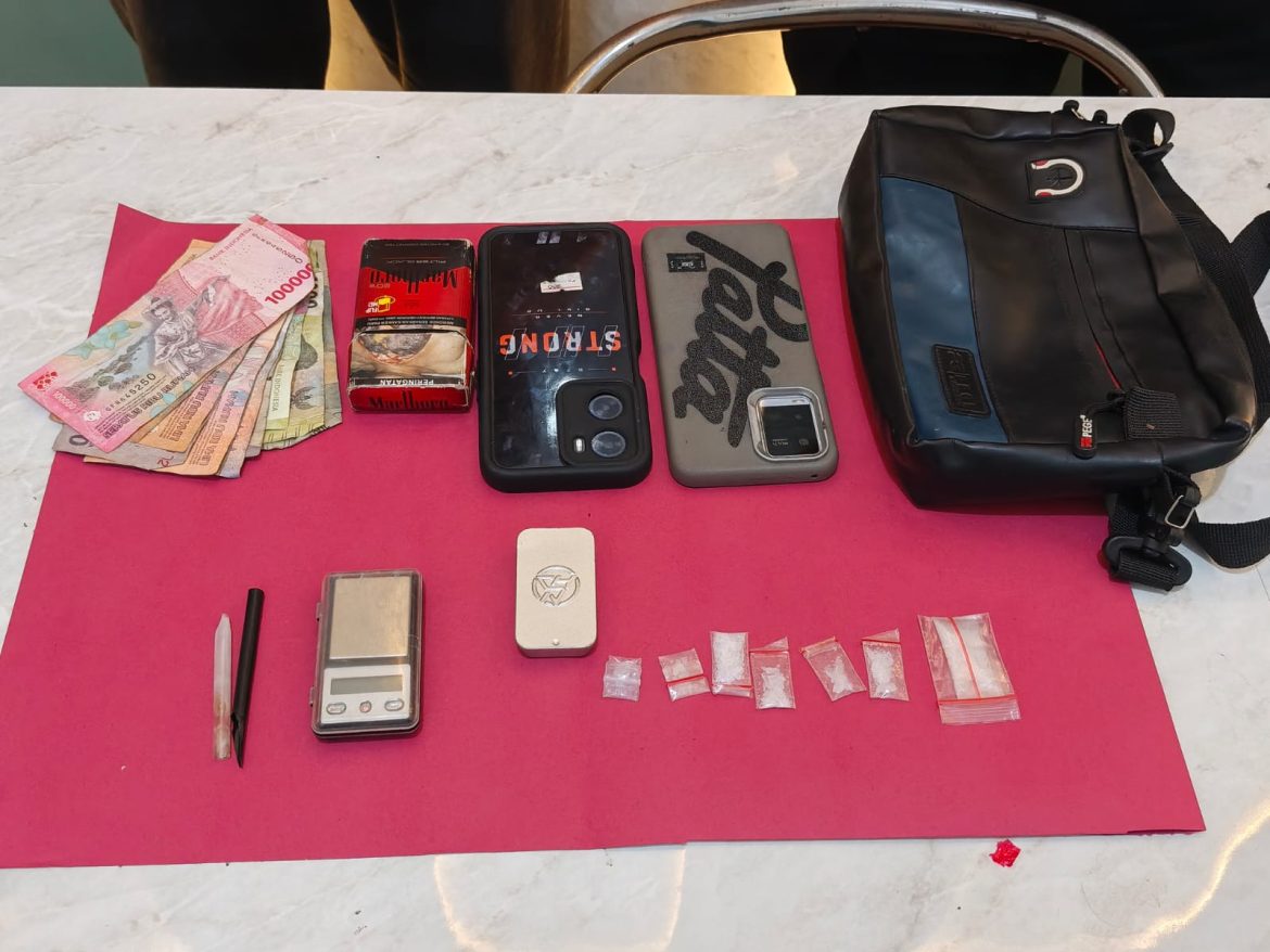Polsek Tambusai Utara Tangkap Pengedar Sabu, Tujuh Paket Diamankan