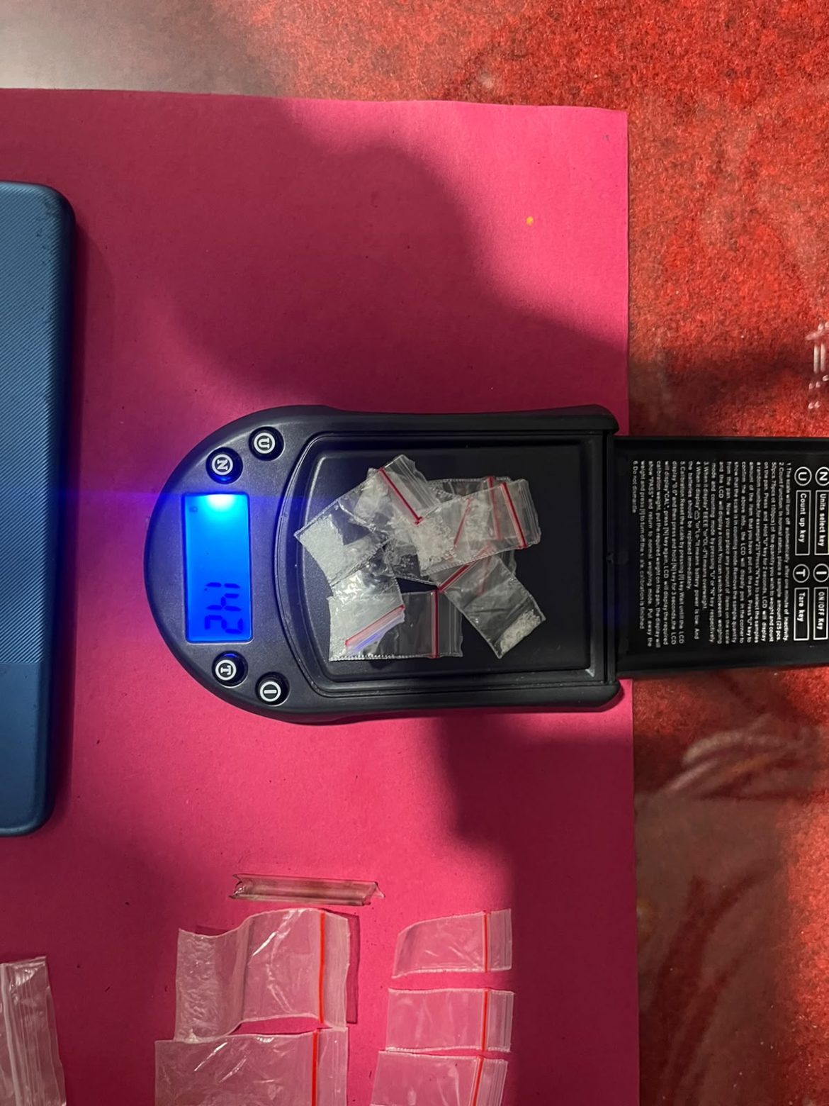 Polsek Ujungbatu Gerebek Sebuah Rumah Kontrakan, Temukan 8 Paket Sabu Siap Edar, Satu Orang Diamankan