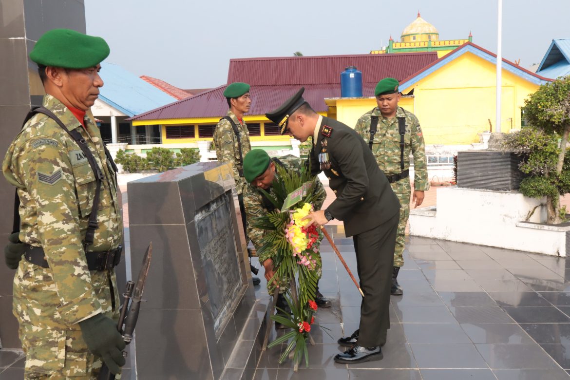 Ziarah Nasional HUT TNI ke-81, Kodim 0321/Rohil Kenang Jasa Para Pahlawan