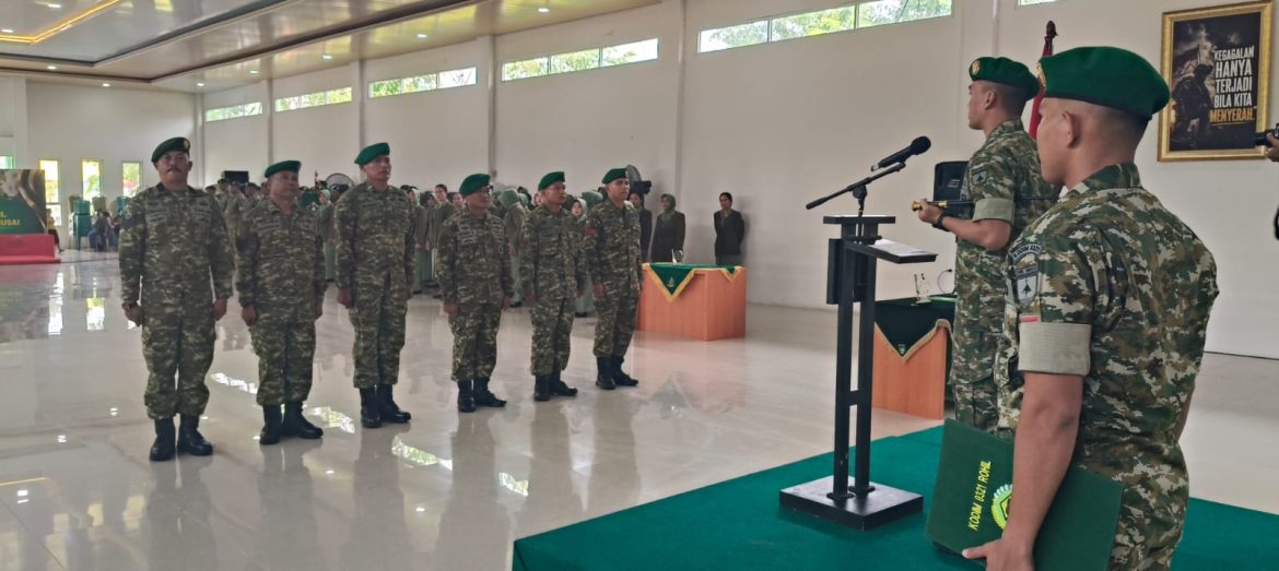 Dandim 0321/Rohil gelar Sertijab Danramil 04/Kubu dan Korps Raport Kenaikan Pangkat “Jabatan Adalah Amanah, Pangkat Adalah Kepercayaan”