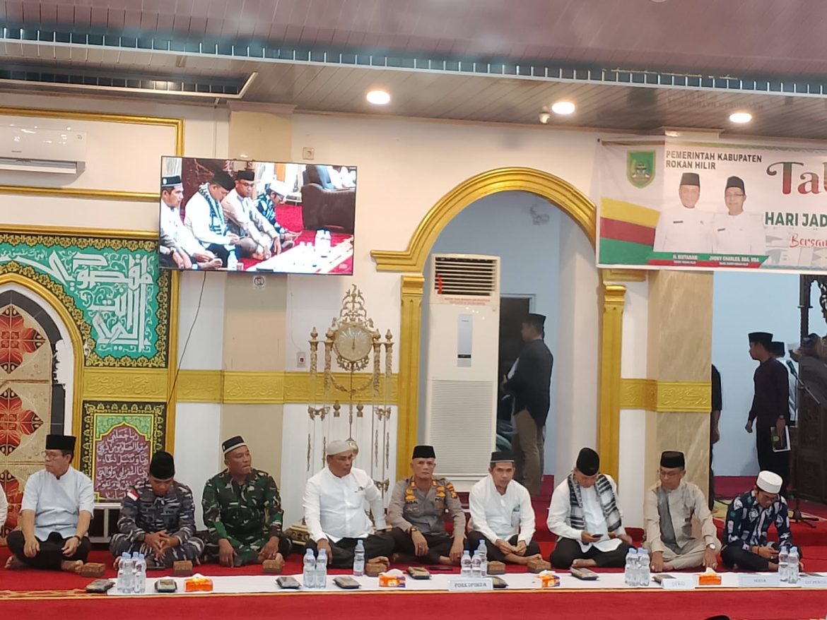 Perkuat Sinergi dan Ukhuwah” Wadanramil 01/Bangko wakili Dandim hadiri Tabligh Akbar dalam rangka Hari Jadi ke-27 Kab. Rohil